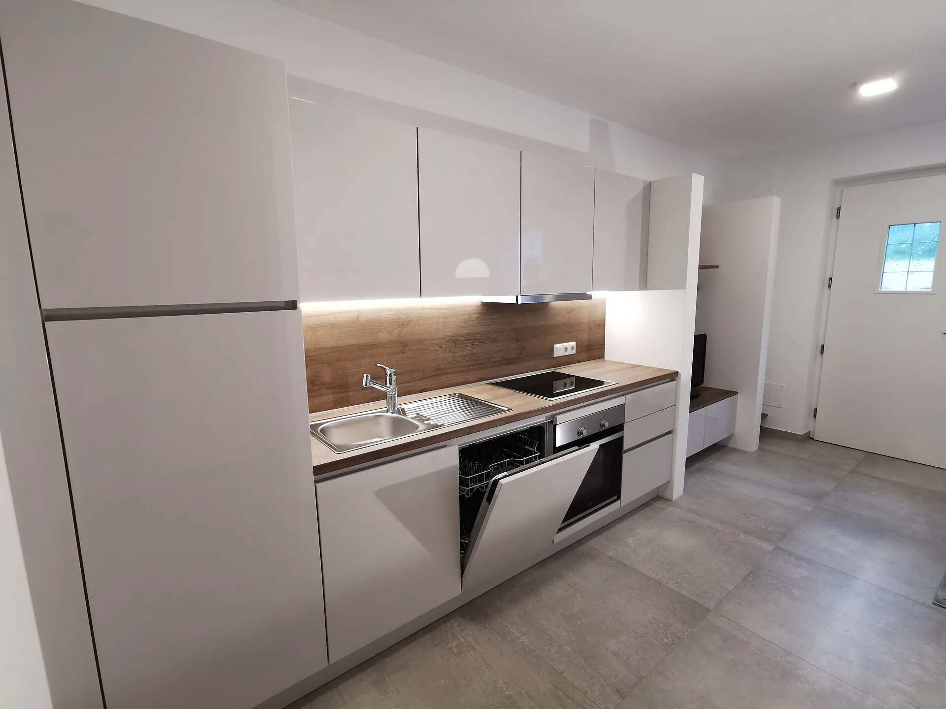 Voll ausgestattete Küche im Apartment Magnolie